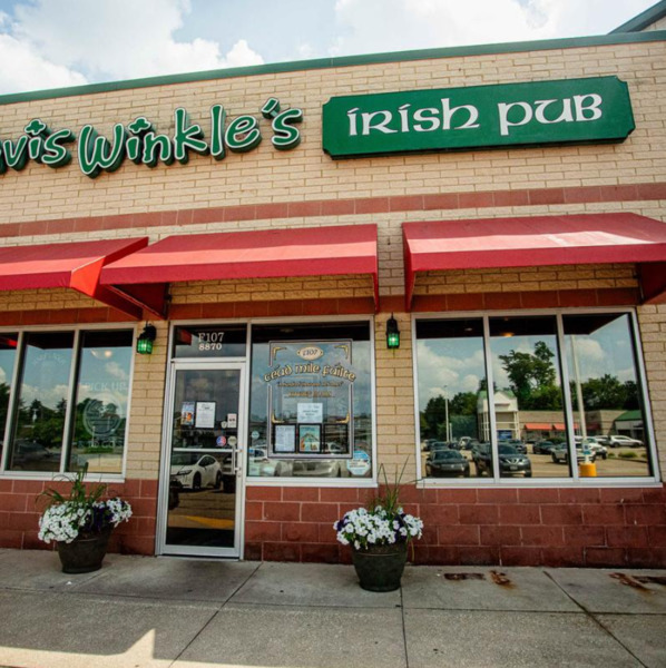 Mavis Winkles Irish Pub