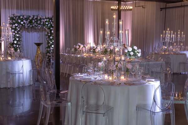 Venue 827