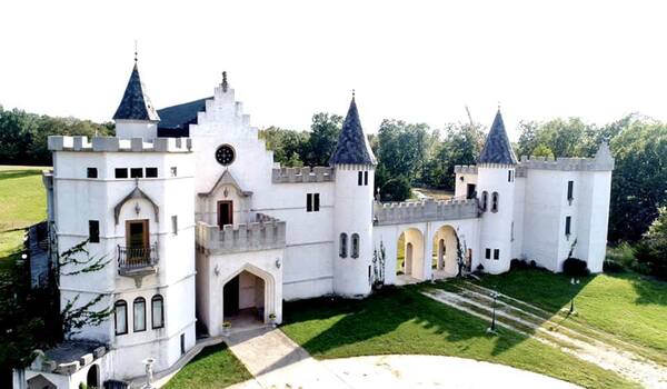 Chateau Charmant