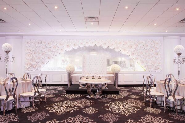 Buffet Roma Center Of Reception