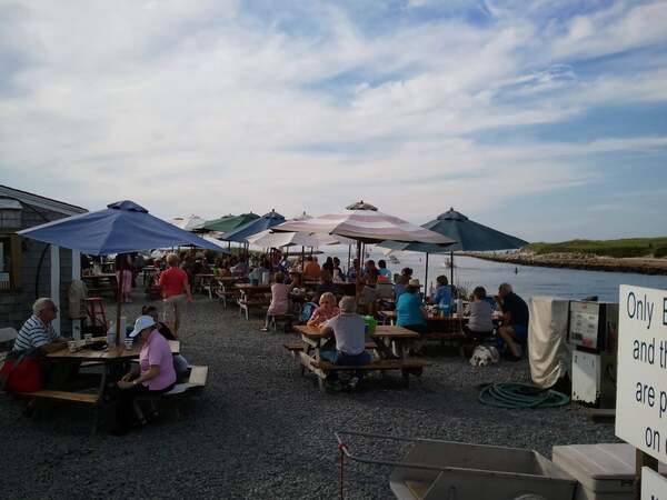 Sesuit Harbor Cafe