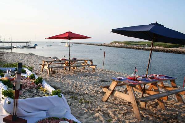 Sesuit Harbor Cafe