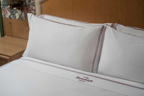 The Stoneleigh, Autograph Collection