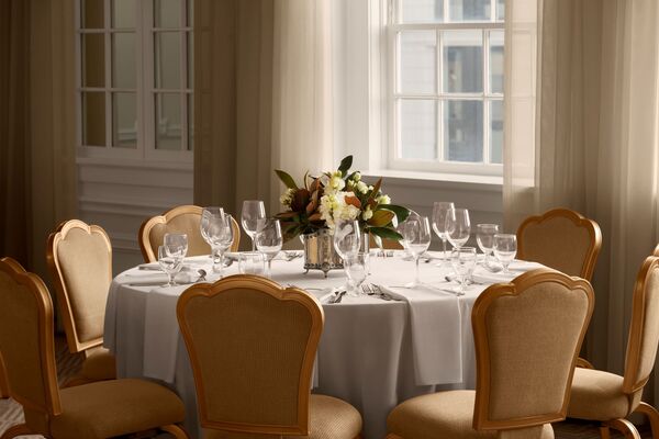 The Stoneleigh, Autograph Collection