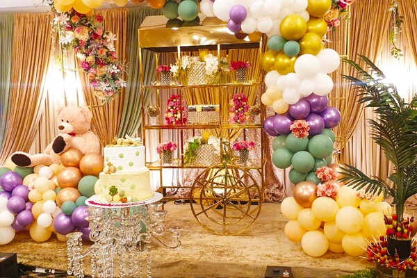 Shahi's Signature Banquets