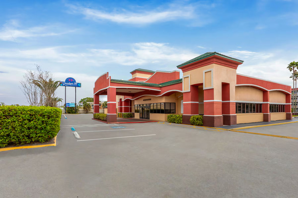 Baymont by Wyndham Downtown