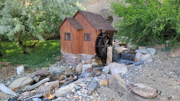 Cottonwood Crossing