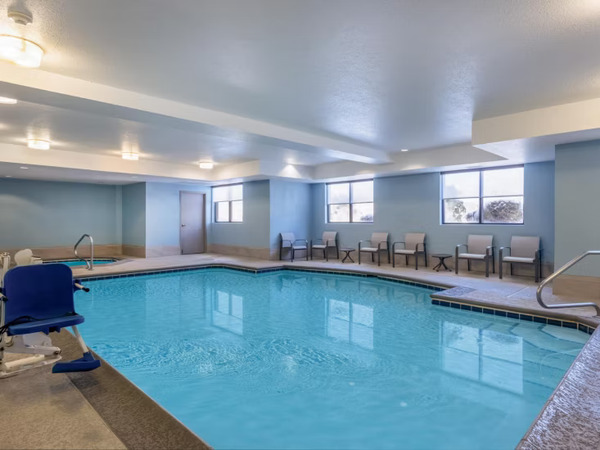 Holiday Inn Express Grove City