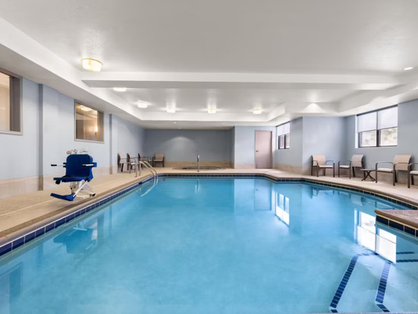 Holiday Inn Express Grove City