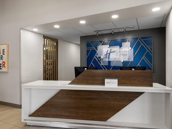 Holiday Inn Express Grove City