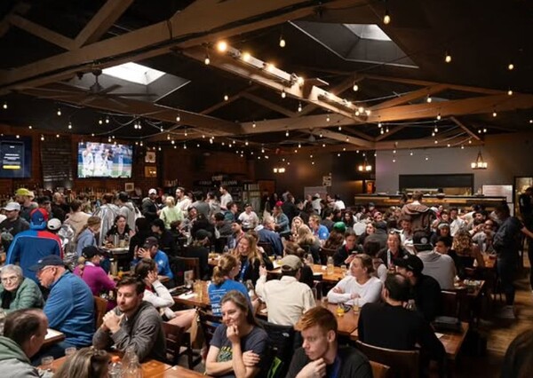 Urban Saloon