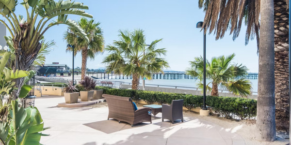 Crowne Plaza Ventura Beach