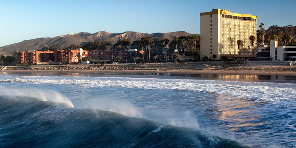 Crowne Plaza Ventura Beach