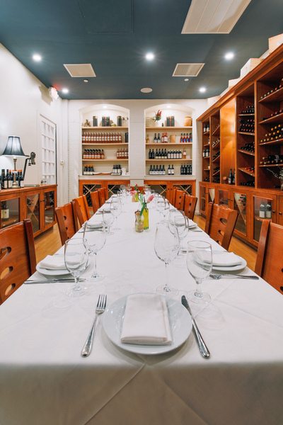 Kellari Taverna