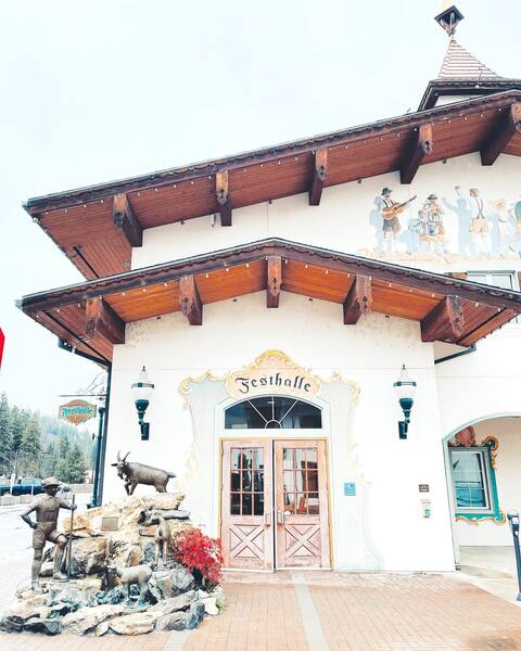 Leavenworth Festhalle