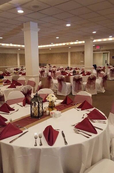 Houndslake Country Club