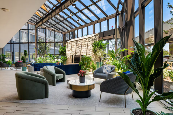 DoubleTree by Hilton Fairfield Hotel & Suites