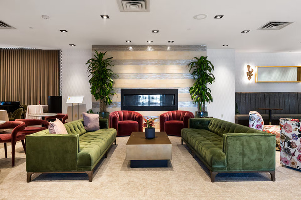 DoubleTree by Hilton Fairfield Hotel & Suites