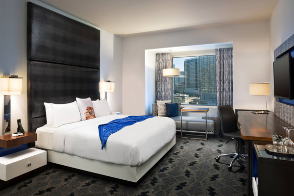 W Dallas – Victory