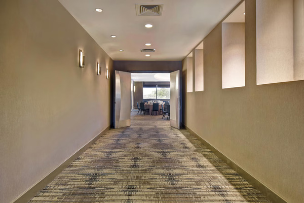 Four Points by Sheraton Boston Newton