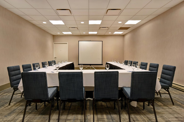 Four Points by Sheraton Boston Newton