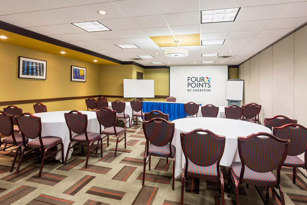 Four Points by Sheraton Chicago O'Hare Airport