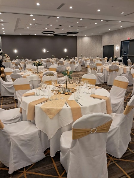Holiday Inn Islip Airport East