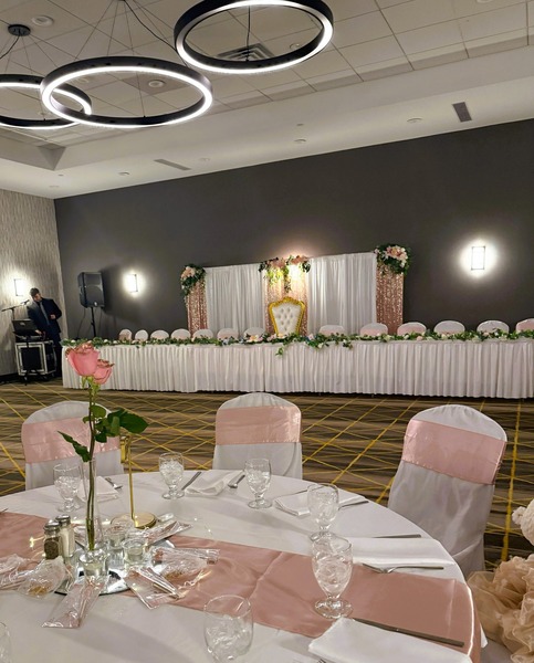 Holiday Inn Islip Airport East