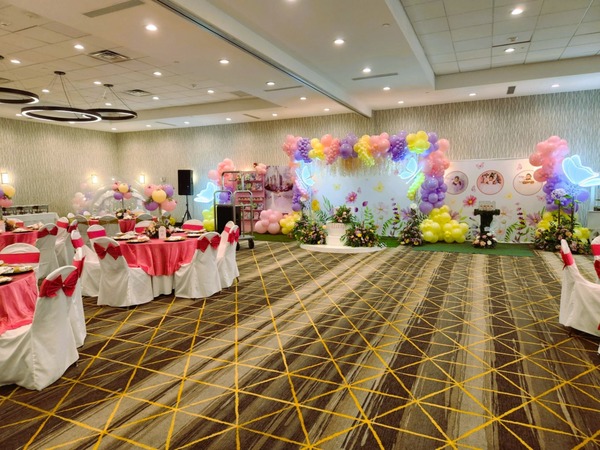 Holiday Inn Islip Airport East