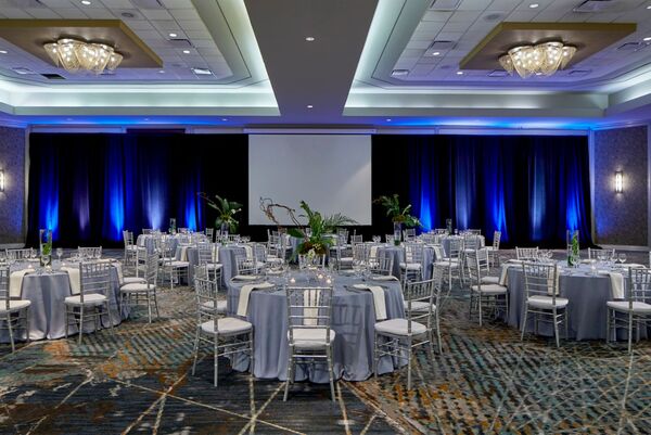 Renaissance Mobile Riverview Plaza Hotel