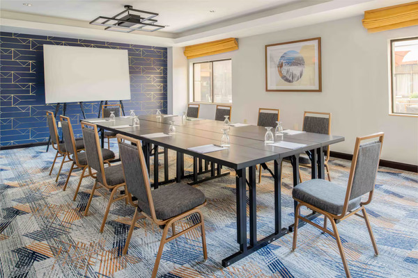 DoubleTree by Hilton Hotel San Francisco Airport