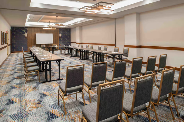 DoubleTree by Hilton Hotel San Francisco Airport