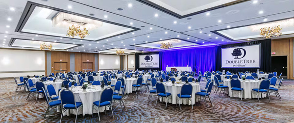DoubleTree by Hilton Tulsa - Warren Place