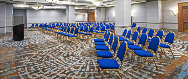 DoubleTree by Hilton Tulsa - Warren Place
