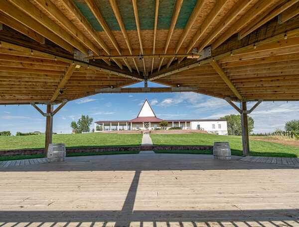 Soaring Wings Vineyards