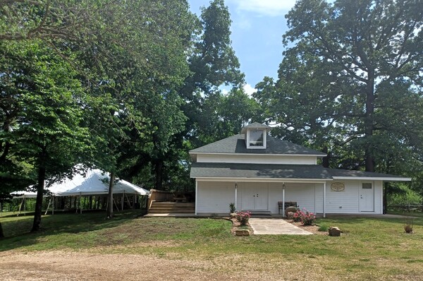 Old Schoolhouse Wedding & Event Center, LLC.