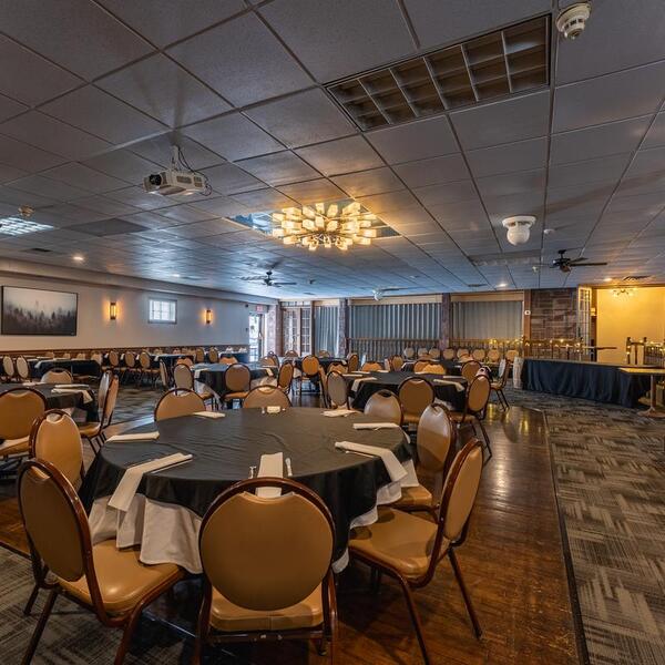 Magruders Pub and Banquets