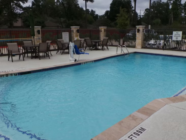 Holiday Inn Express & Suites Atascocita