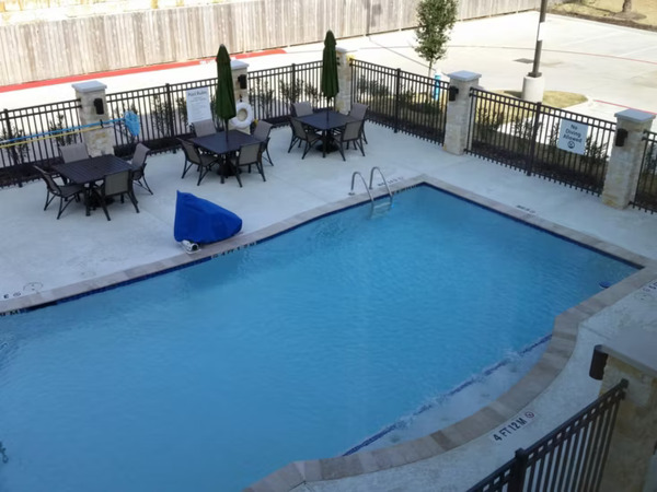 Holiday Inn Express & Suites Atascocita