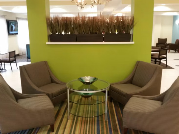 Holiday Inn Express & Suites Atascocita