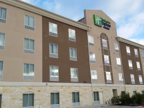 Holiday Inn Express & Suites Atascocita