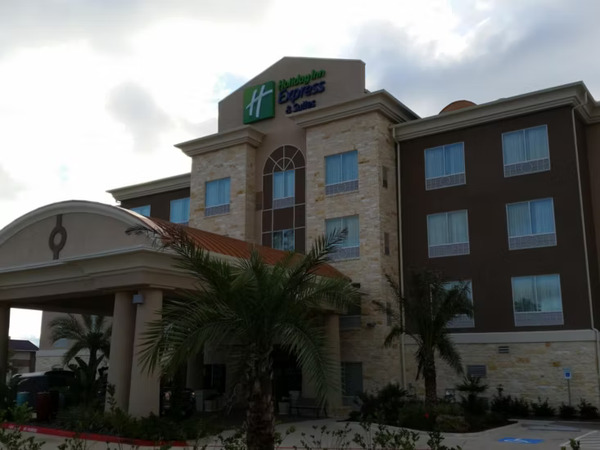 Holiday Inn Express & Suites Atascocita