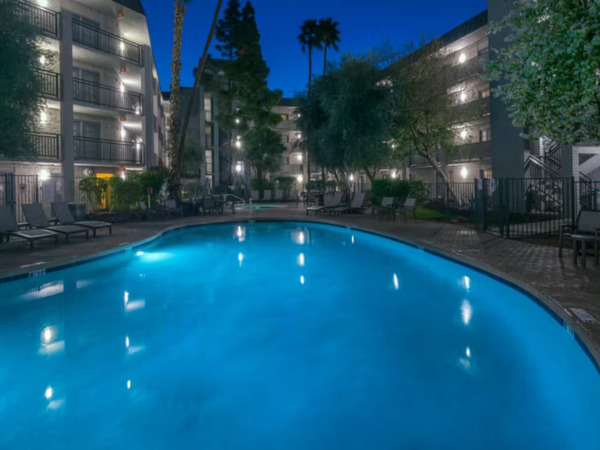 Holiday Inn Hotel & Suites Phoenix Airport North