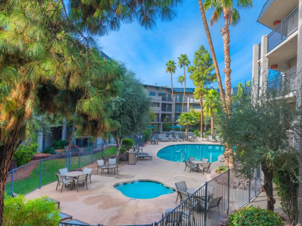 Holiday Inn Hotel & Suites Phoenix Airport North
