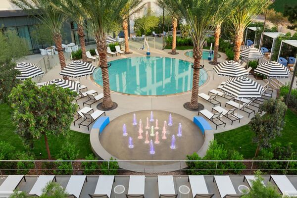 The Viv Hotel Anaheim, a Tribute Portfolio by Marriott