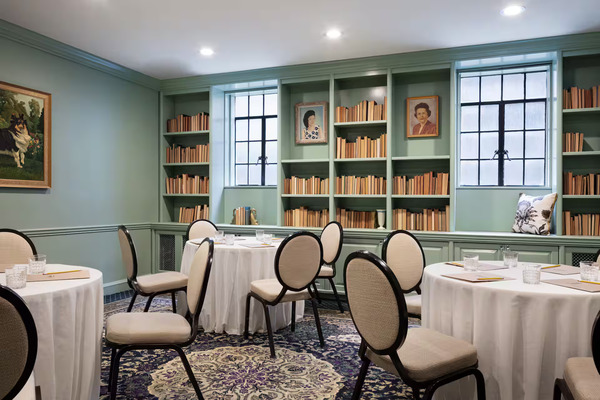 Graduate Hotel by Hilton Evanston