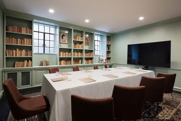 Graduate Hotel by Hilton Evanston