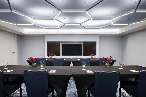 Graduate by Hilton Dallas