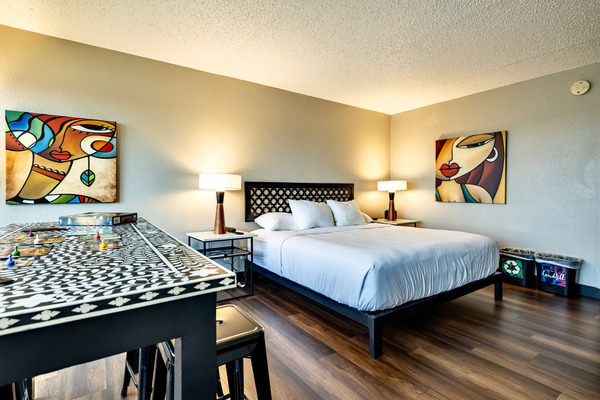 The Highlander Hotel