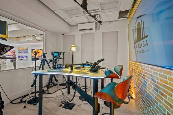La Casa Studios